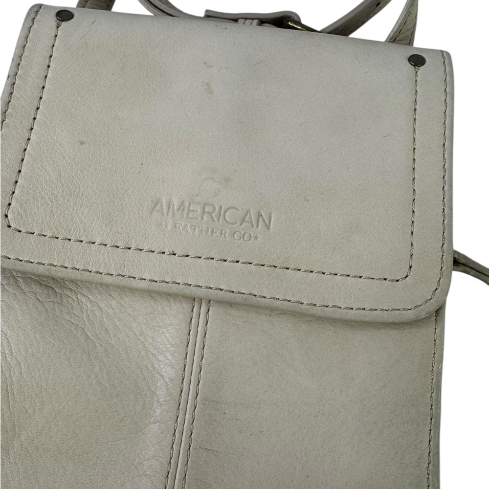 American Leather Co. Kansas RFID Crossbody Bag stone color - Picture 3 of 8